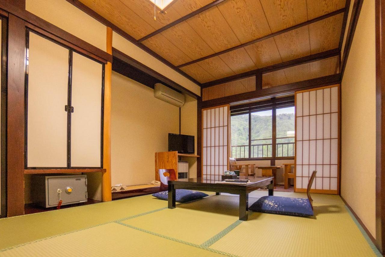 Oyado Eitaro Hotel Takayama  Buitenkant foto